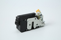 Ensemble de serrure de porte de cabine P3641100740 R Droite avec actionneur de verrouillage centralisé 24V pour camion lourd Tata Daewoo Novus, remplacement OE