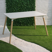 L'exotique de la dalle de bois Grains et Styles Meubles de salle à manger avec bord vivant Dalles naturelles en bois de Suar Tables à manger
