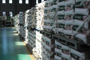 Granulés de caoutchouc EPDM de qualité supérieure, multicolores, surface douce au toucher, anti-reflet, résistants à la décoloration, aux UV et à l'usure, pour parcs d'attractions. - Product Image 6