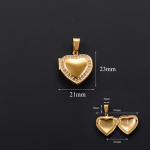 Colgantes de Corazón de Zirconia con Medallón Abrible para Fotos, Marco de Fotos de Acero Inoxidable, Collar de Recuerdo de Amor, Joyería Creativa - Product Image 3