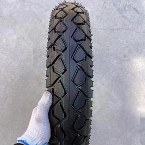 Neumáticos <span class=keywords><strong>de</strong></span> <span class=keywords><strong>Bicicleta</strong></span> y Motocicleta <span class=keywords><strong>de</strong></span> Alta Calidad 110/90-16, Neumáticos Delanteros y Traseros sin Cámara, Neumáticos <span class=keywords><strong>de</strong></span> Vacío - Product Image 1