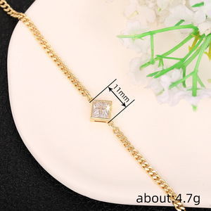 Bracciale geometrico per la sposa, squisito gioiello da polso con zirconi cubici quadrati, adatto a tutti gli stili, da indossare tutti i giorni. - Product Image 4