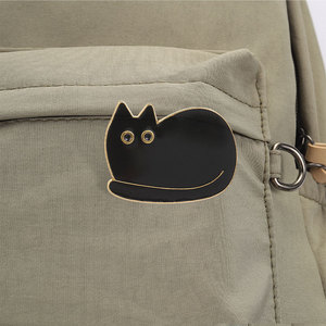 Set de Broches Minimalistas de Gato Negro Esmaltado, Cuatro Posturas, con Detalles Dorados, para Decoración de Mochilas - Product Image 4