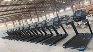 Cinta de Correr Serie Cardio con Pantalla LCD, Máquina de Gimnasio de Segunda Mano del Fabricante, Equipos de <span class=keywords><strong>Fitness</strong></span> en Venta con 20% de Descuento - Product Image 5