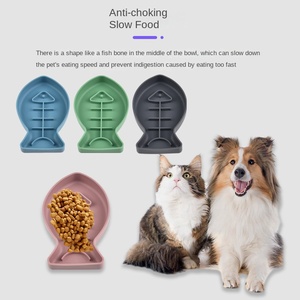 Distributore Automatico di Cibo per Animali Domestici in Silicone Ecologico, Design Antiurto e Antiscivolo per Cani, Gatti e Piccoli Animali - Product Image 5