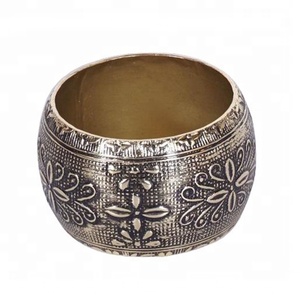 Rond de serviette de concepteur en métal pour la partie caractéristique stockée - Product Image 1