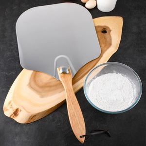Pala para Pizza de Aluminio y Acero Inoxidable Personalizada al por Mayor con Mango de Madera Plegable, Fácil de Guardar - Product Image 5