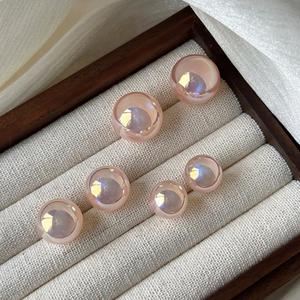 Boucles <span class=keywords><strong>d</strong></span>'oreilles clous en perles Mochi inspirées de la sirène rose, en cuivre léger, chic, <span class=keywords><strong>d</strong></span>élicates, pour l'été, élégance haut de gamme pour <span class=keywords><strong>femme</strong></span> - Product Image 2