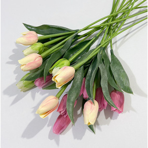 Flores de Tulipán Artificiales de 10cm-30cm de Altura, Material PU de Alta Simulación, Decoración para Bodas, Hogar, San Valentín, Uso en Exteriores - Product Image 3