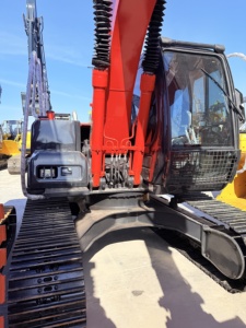Excavatrice d'occasion de haute qualité Hitachi ZX120 12 tonnes, pelle hydraulique sur chenilles d'occasion ZX210 ZX200-3G ZX350-3G - Product Image 2