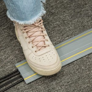Goulotte de protection de câbles en PVC blanc pour sols et revêtements de <span class=keywords><strong>sol</strong></span> - Product Image 6