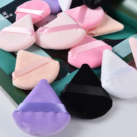 Ensemble de houppettes à poudre triangulaires roses (inclut 2 pièces et une pochette réutilisable transparente lavable) par Beauty Creations