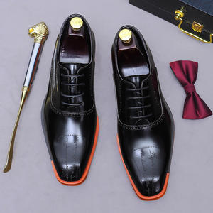 Chaussures habillées décontractées pour hommes en cuir à semelle épaisse, style anglais, bout en brogue sculpté - Product Image 2