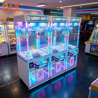 Máquina de grúa comercial con gabinete de acero industrial y vidrio templado, operada con monedas, juego de captura de premios para centro de juegos recreativos