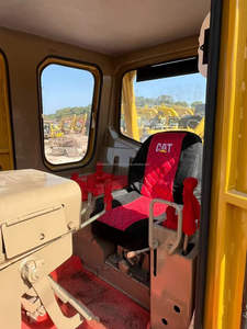 Bulldozer sur chenilles Caterpillar D8K d'occasion, 140 CV, capacité de bulldozing de 8,6 m, moteur haute performance de 223,8 kW, 31980 kg, boîte de vitesses 2020. - Product Image 5