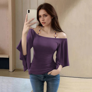 Haut élégant sans col à épaules dénudées et dos nu, manches chauve-souris - T-shirt tricoté pour femme avec détail de nœud en perles de bois, coupe décontractée - Product Image 3