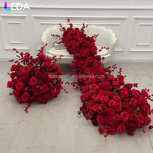 LEDA - Decoración para Fiestas y Eventos, Camino de Mesa con Rosas Rojas, Fondo de Flores Artificiales Popular para Bodas - Product Image 1
