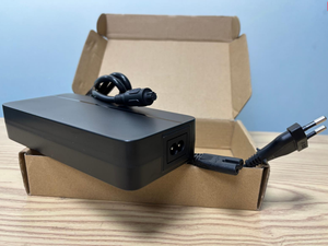 Pengisi Daya Cepat Yamaha 42V 4A dengan Konektor Colokan EU US AU UK untuk Sepeda Listrik - Product Image 3