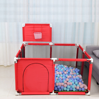Clôture de parc pliable réglable pour bébé avec garde-corps de sécurité amovible pour les tout-petits rampants à l'intérieur