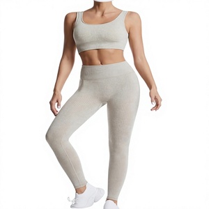 Leggings anti-humidité pour femmes avec soutien-gorge de sport confortable, ensemble de vêtements de sport pour la course à pied et l'entraînement - Product Image 1