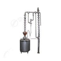 Alambic de distillation en cuivre de petite taille pour la fabrication de whisky, vodka, gin et rhum