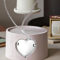 Collier médaillon vintage en forme de cœur avec ailes d'ange, personnalisable, durable, ouvrable, pour photos, pendentif souvenir, cadeau de mariage