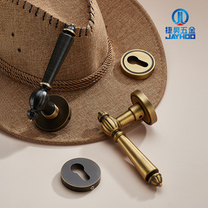 ชุดล็อคประตู Jiehao มือจับทองเหลืองสไตล์วินเทจ อุปกรณ์ตกแต่งภายใน ล็อคประตูไม้เนื้อแข็ง ทนทาน - Product Image 1