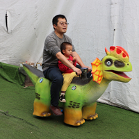 Trottinette télécommandée dinosaure animatronique pour enfants, modèle de dinosaure marchant et interactif