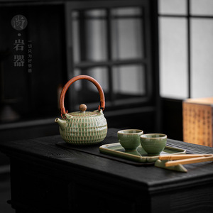Retro Yue Kiln Celadon Teapot With Wooden Handle Round Porcelain Kung Fu <b>Tea</b> <b>Pot</b> Bamboo Green Glaze Hammered Pattern - Product Image 3