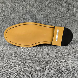 Dernier modèle de mocassins à enfiler en cuir verni <span class=keywords><strong>noir</strong></span> à semelle épaisse - Chaussures de bureau et de carrière pour hommes, confortables, élégantes et fabriquées à la main - Product Image 6