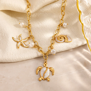Collar con Temática Oceánica, Chapado en Oro de 18k, con Colgante de Tortuga, Concha y Estrella de Mar, Joyería de Moda para Festivales y Celebraciones - Product Image 3