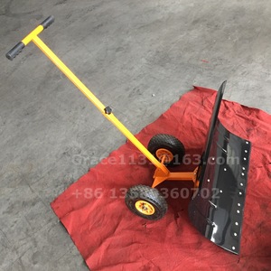 مجرفة ثلج جديدة بعجلات وشفرة برتقالية/سوداء بطول 740 مم مع دافع ثلج مُسمك للطرق والأرصفة موديل 2503 - Product Image 4