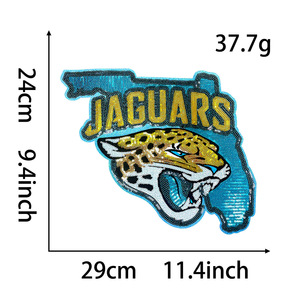 ジャガーズ刺繍パッチ（スパンコール付き）、24cmと7cmのサイズ展開、ファッショナブルなスポーツウェアスタイルのアパレルパッチ。 - Product Image 2