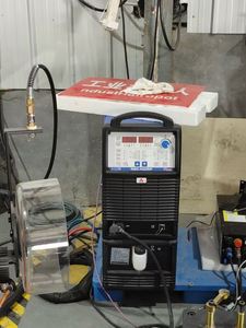 Robot de soudage industriel NBC/MIG de 2 mètres - Product Image 3