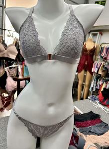 مخزون بسعر منخفض طقم حمالة صدر دانتيل اروبي مختلط عالي الجودة للفتيات ملابس داخلية نسائية مثيرة مقاس كبير - Product Image 4