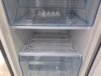 Congélateur vertical rigide à porte unique à congélation rapide 100 litres avec trois tiroirs et isolation de haute épaisseur