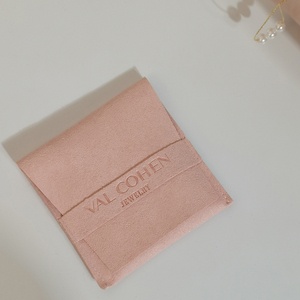Pochette cadeau en microfibre pour bijoux, emballage personnalisé pour bracelet imprimé par estampage à chaud - Product Image 3