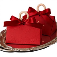 Sacs cadeaux en papier de luxe personnalisables avec impression UV, matériaux recyclés, ruban et poignée pour mariage