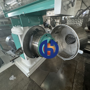 Nueva Máquina Multifuncional para Hacer Pellets con Matriz de Anillos, Capacidad de Origen Jiangsu, Alto Rendimiento para Gallinas Ponedoras y Piscifactorías - Product Image 4