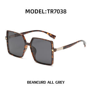 Gafas de Sol TR Extra Grandes Estilo Coreano para Mujer, Lentes Polarizadas UV400, Marco Negro, Clase 2, Número de Pieza 7038 - Product Image 5