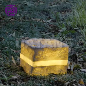 Lumière LED étanche à motif de pierre lumineuse pour festival, décoration de Noël IP65 pour allées de jardin, scène d'événement et paysage urbain - Product Image 2