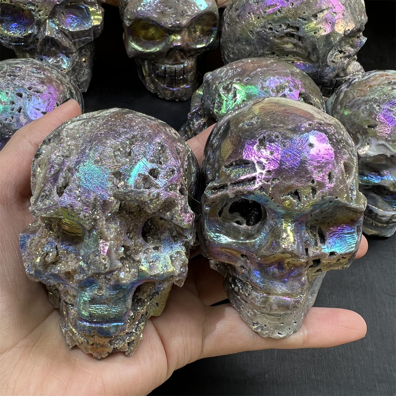 กะโหลกศีรษะออร่าสฟาเลอไรต์