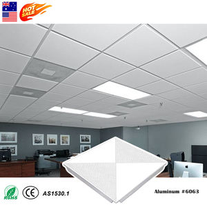 Fabricante de China Material decorativo <span class=keywords><strong>Techo</strong></span> de metal 600x600 Caída de aluminio Suspendido Clip falso en azulejos de <span class=keywords><strong>techo</strong></span> - Product Image 1