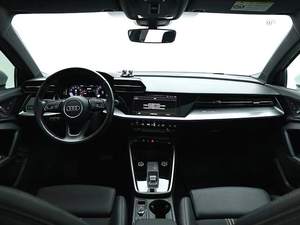 <span class=keywords><strong>Audi</strong></span> 2023 A3L Limousine <span class=keywords><strong>1.4</strong></span> <span class=keywords><strong>TFSI</strong></span> 35TFSI Edizione Sport Elegante (Restyling) Automatica - Product Image 3