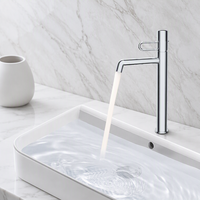 Robinet moderne minimaliste anti-éclaboussures à double poignée, montage sur plan, installation monotrou pour salles de bain d'hôtel ; Lavabo en cuivre