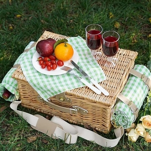 Boîte de pique-nique de luxe <span class=keywords><strong>en</strong></span> osier avec doublure isotherme, assiettes, fourchettes, couteaux, cuillères, porte-vin et couverture à carreaux portable - Product Image 1