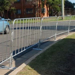 Barrière de contrôle des foules <span class=keywords><strong>en</strong></span> acier galvanisé avec pieds détachables, barricade piétonne <span class=keywords><strong>en</strong></span> métal portable <span class=keywords><strong>pour</strong></span> événements et chantiers - Product Image 1