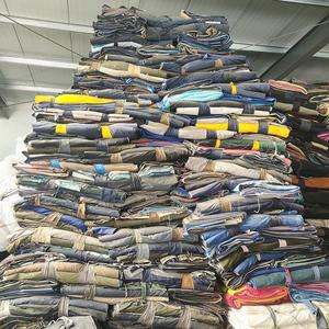 Articles en tissu excédentaires d'entrepôt d'exportation, tissus coupés en pur coton, vendus au kilo, tissu 100% coton - Product Image 3