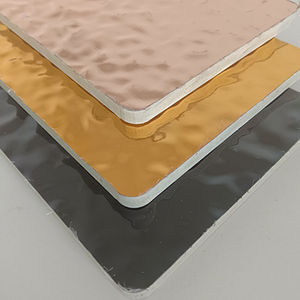 Panneau mural en placage de bois PET à haute brillance sans peinture en fibre de charbon de bambou avec des tailles personnalisables - Product Image 1