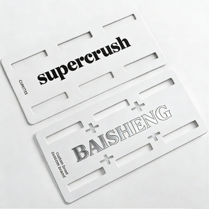 Étiquettes suspendues personnalisées de luxe gaufrées pour pinces à cheveux, cartes d'étiquetage épaisses et durables pour pinces à cheveux - Product Image 1